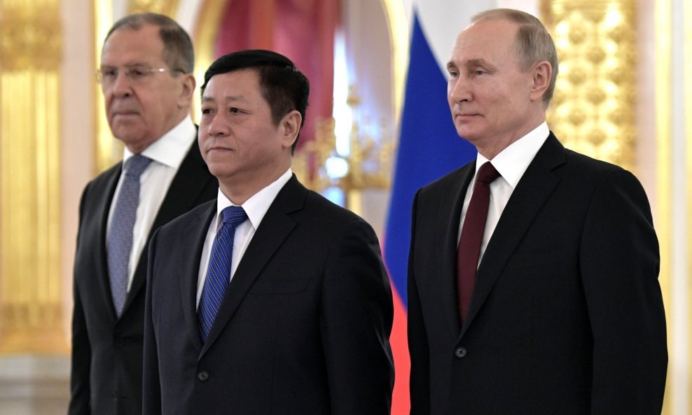 Sergej Lavrov, Zhang Hanhui i Vladimir Putin