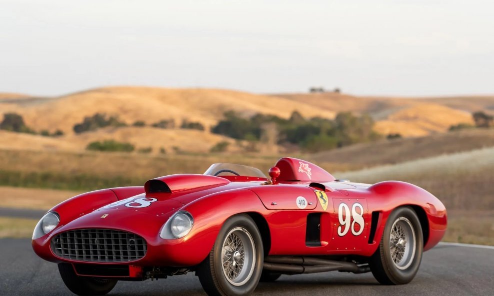 Ferrari 410 Sport Spider by Scaglietti iz 1955. prodan je na aukciji za 22.005.000 dolara