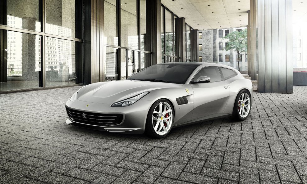 Ferrari GTC4Lusso T