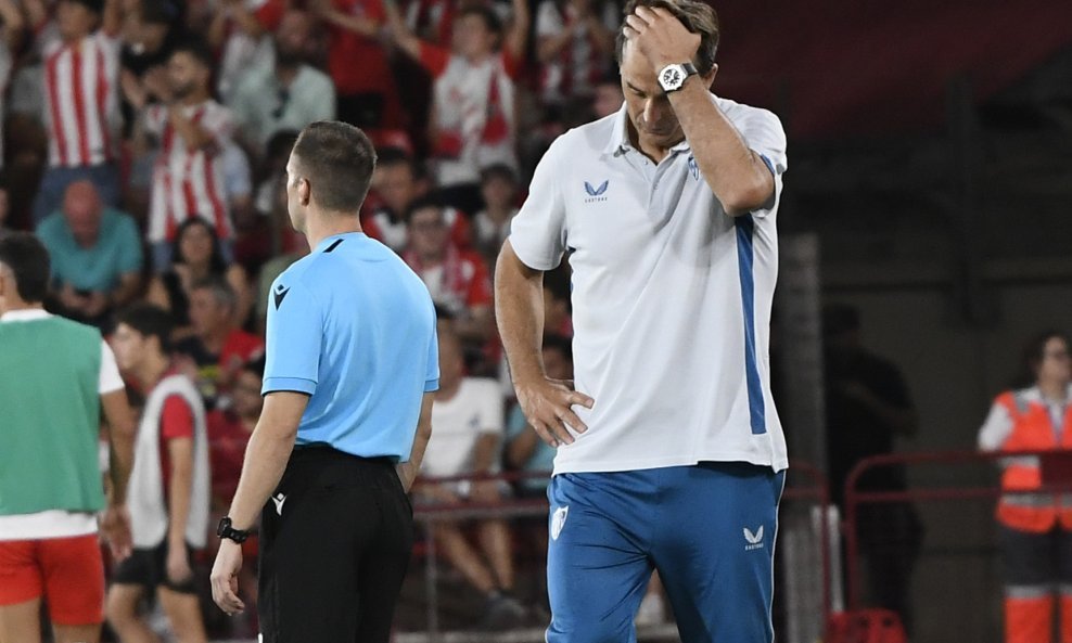 Trener Seville Julen Lopetegui mogao se samo primiti za glavu