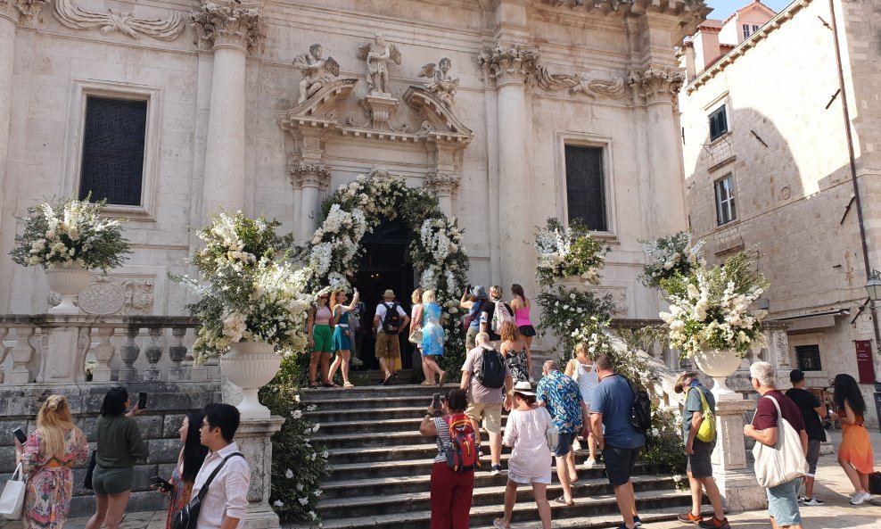 Cvjetni aranžmani za vjenčanje u Dubrovniku