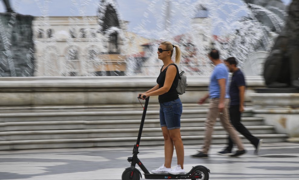 Romobili su sve češći na ulicama Skoplja