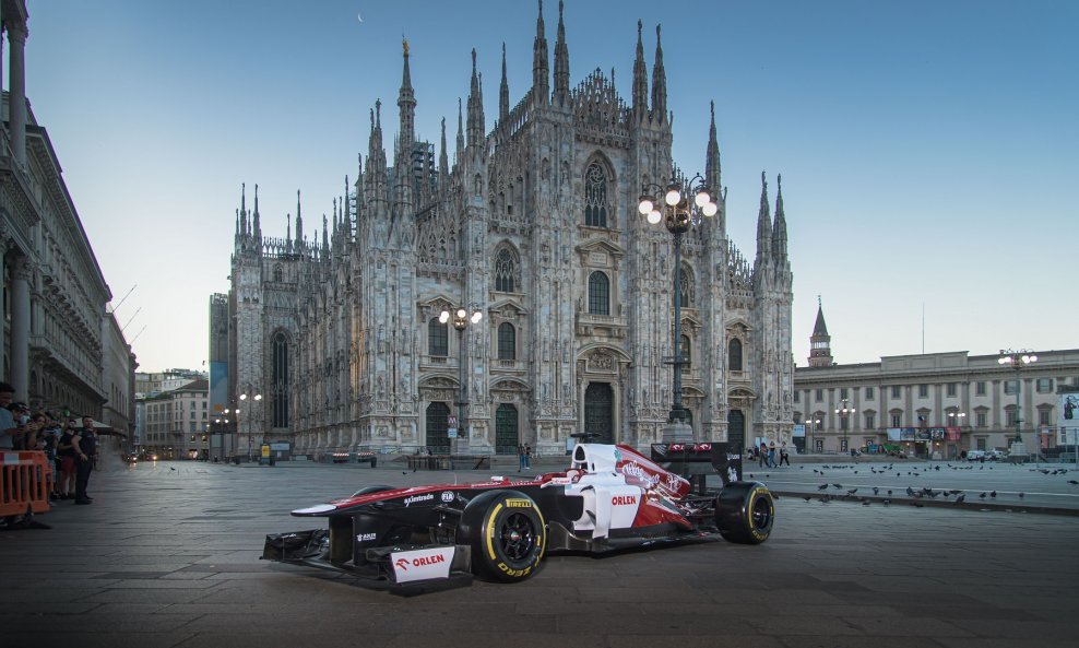 Alfa Romeo slavi 100. obljetnicu staze Monza: Posebna boja na Formula 1 bolidu C42
