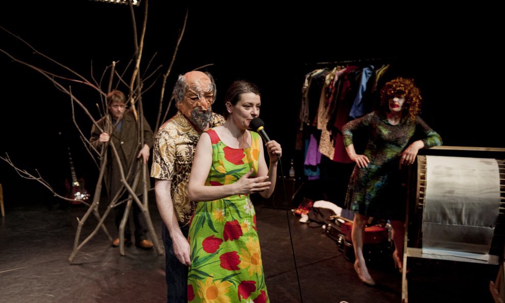 The Coming Storm Photo-Hugo Glendinning-OK for Brochure_Press4