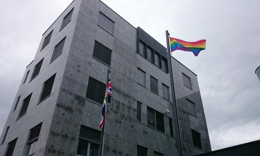 LGBT britansko veleposlanstvo