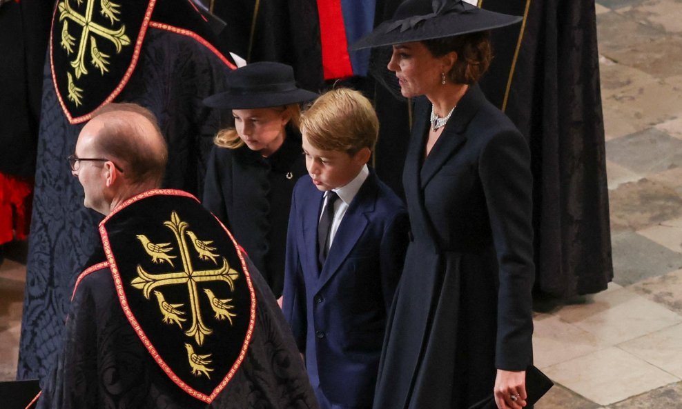 Princeza Charlotte, princ George i Kate Middleton