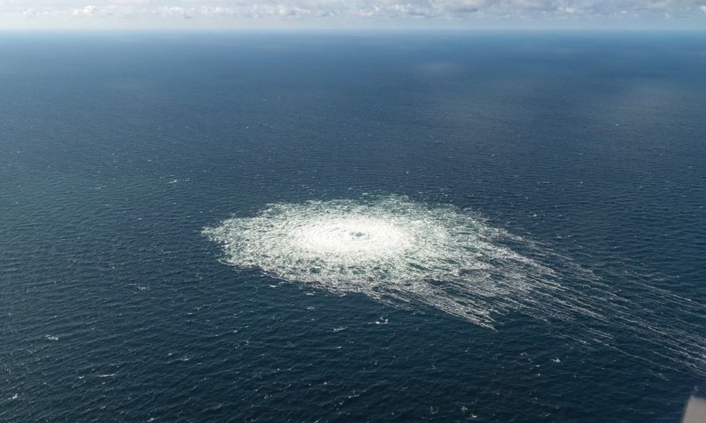 Curenje pin iz plinovoda Sjeverni tok u Baltičkom moru