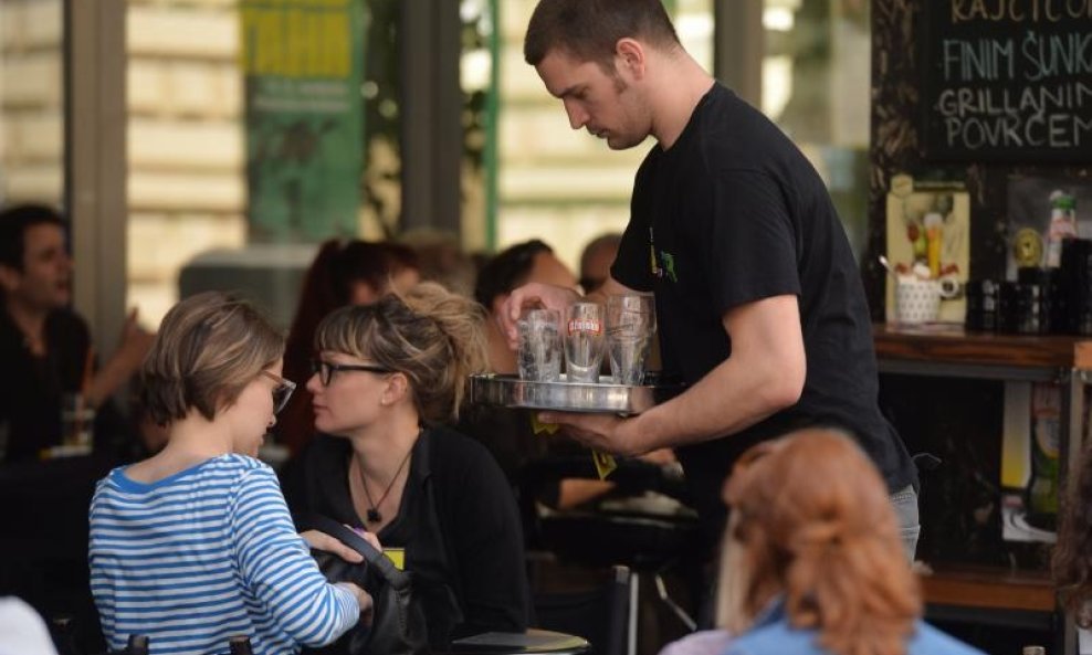 U lipnju je prevladavalo sezonsko zapošljavanje u tirizmu