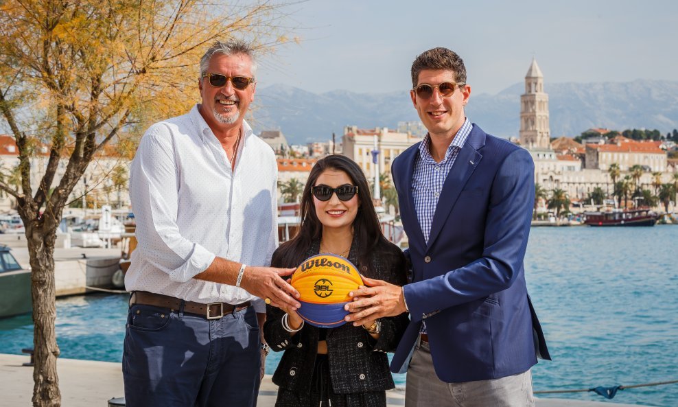 Toni Kukoč, Prerna Sharma i Damjan Rudež