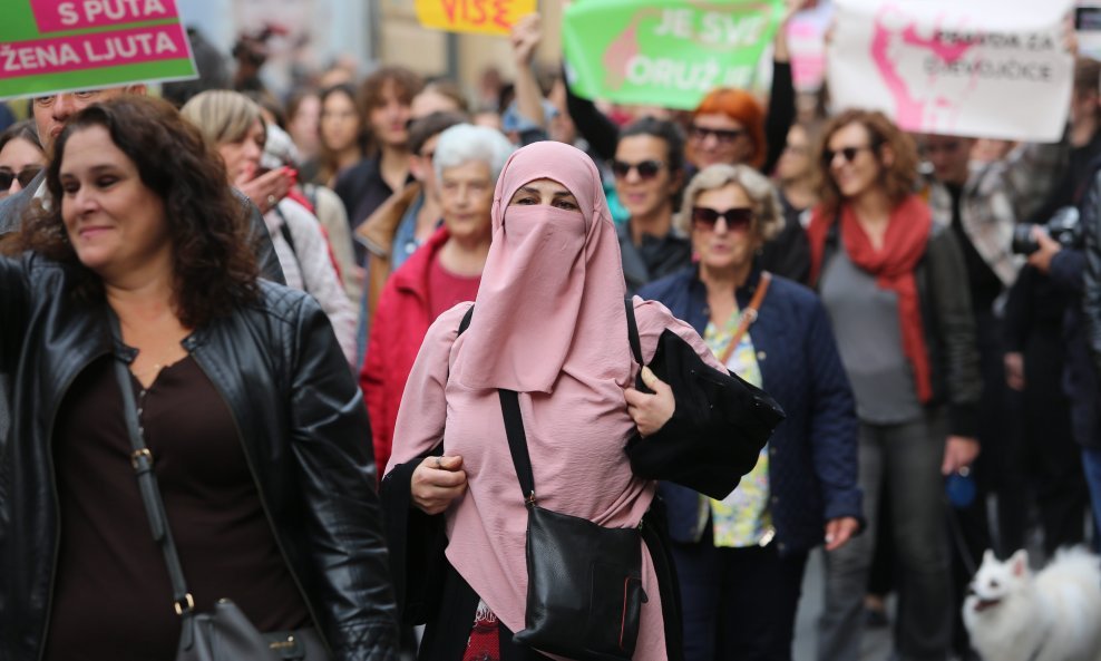 Prosvjed žena u Sarajevu protiv femicida