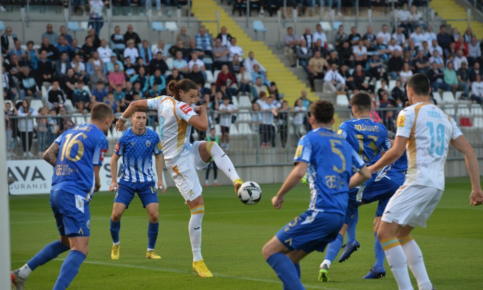 Od prvoligaša na scenu danas izlaze i Rijeka i Lokomotiva