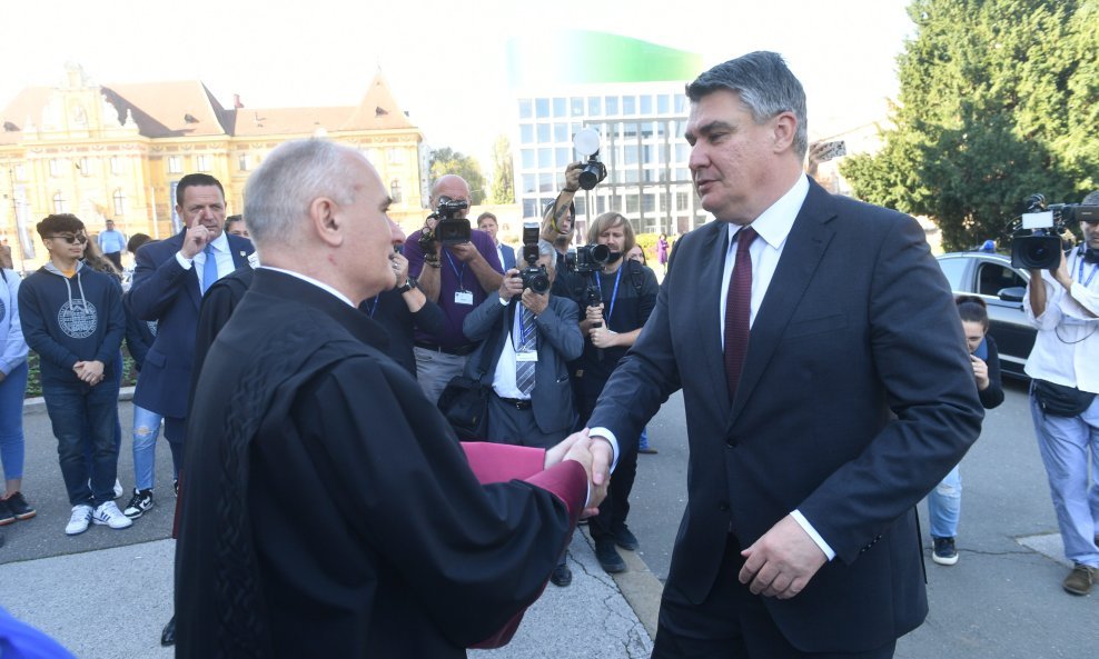 Novi zagrebački rektor Stjepan Lakušić i predsjednik RH Zoran Milanović