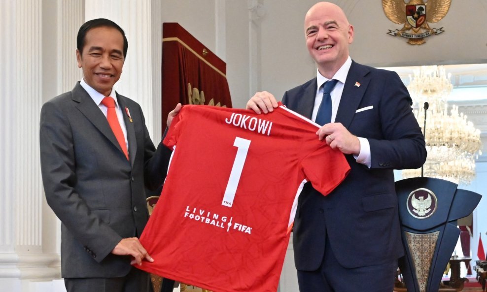 Joko Widodo i Gianni Infantino