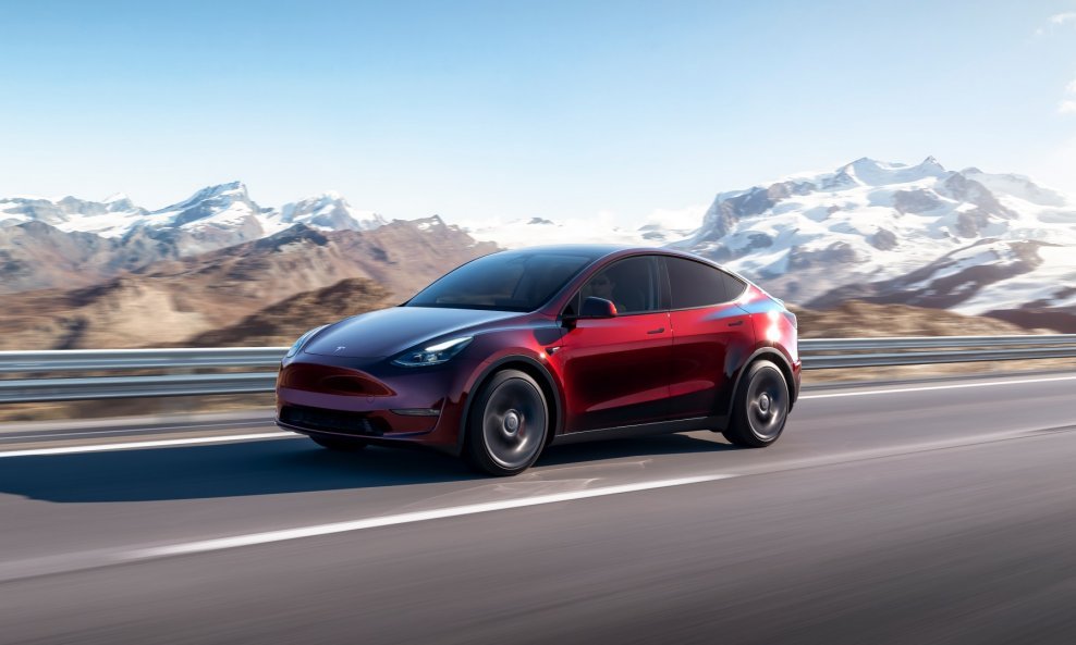Tesla Model Y, prvi puta da će jedno potpuno električno vozilo biti najprodavanije na svijetu