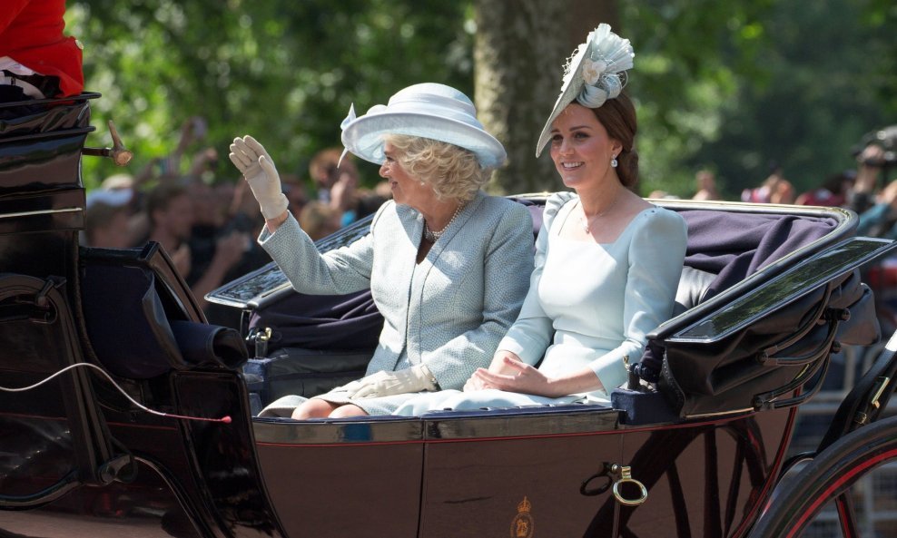Kate Middleton i kraljevska obitelj