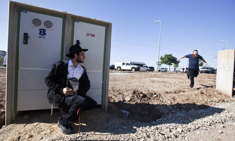 Izraelci traže zaklon od Hamasovi raketa