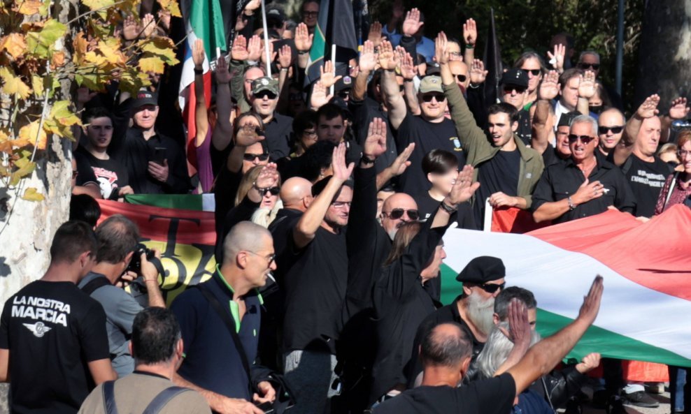 Neofašisti obilježili stotu obljetnicu Mussolinijeva Marša na Rim
