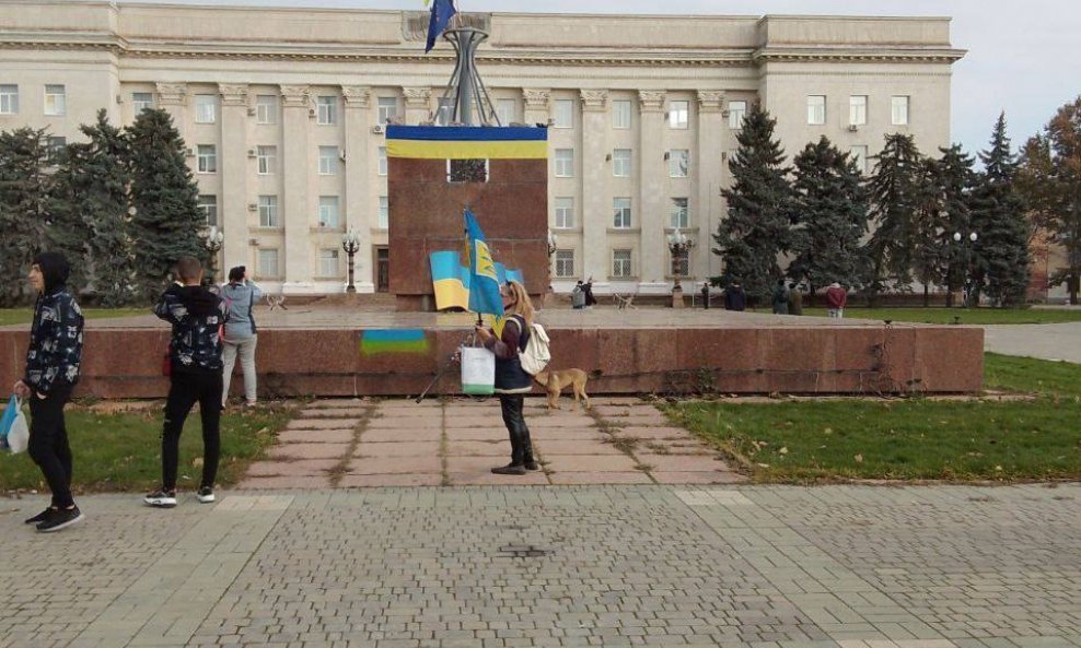 Ukrajinska zastava usred Hersona