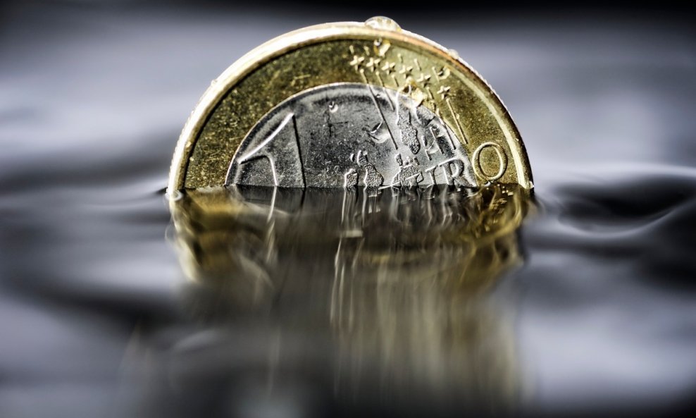 Euro čeka potop?
