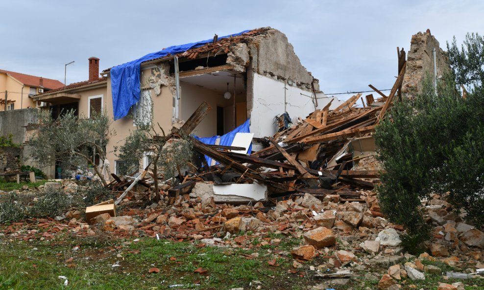 Eksplozija u kući u Prekom na otoku Ugljanu