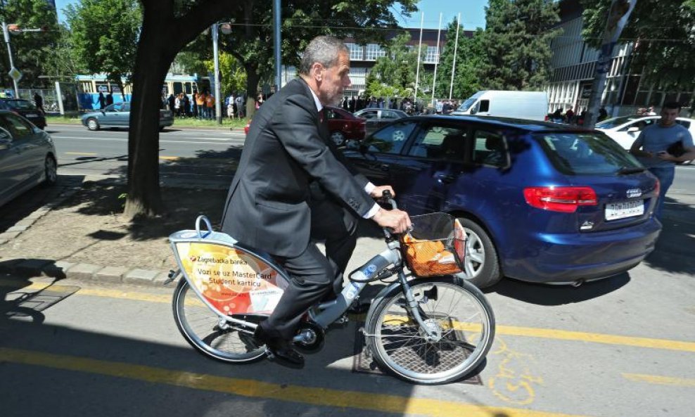 Bandić na svečanom puštanju u rad sustava javnih bicikala NextBike (10)