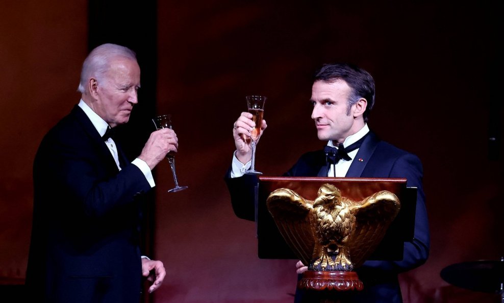 Joe Biden i Emmanuel Macron