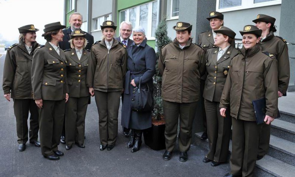 hv ČASNICE Josipović i Kosor