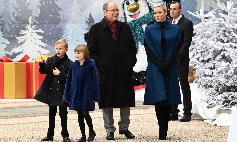 Princ Albert i princeza Charlene s blizancima