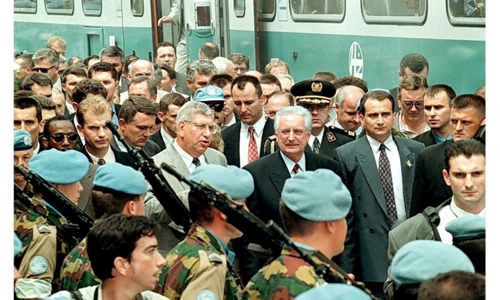 Jacques Paul Klein i Franjo Tuđman u Vlaku mira