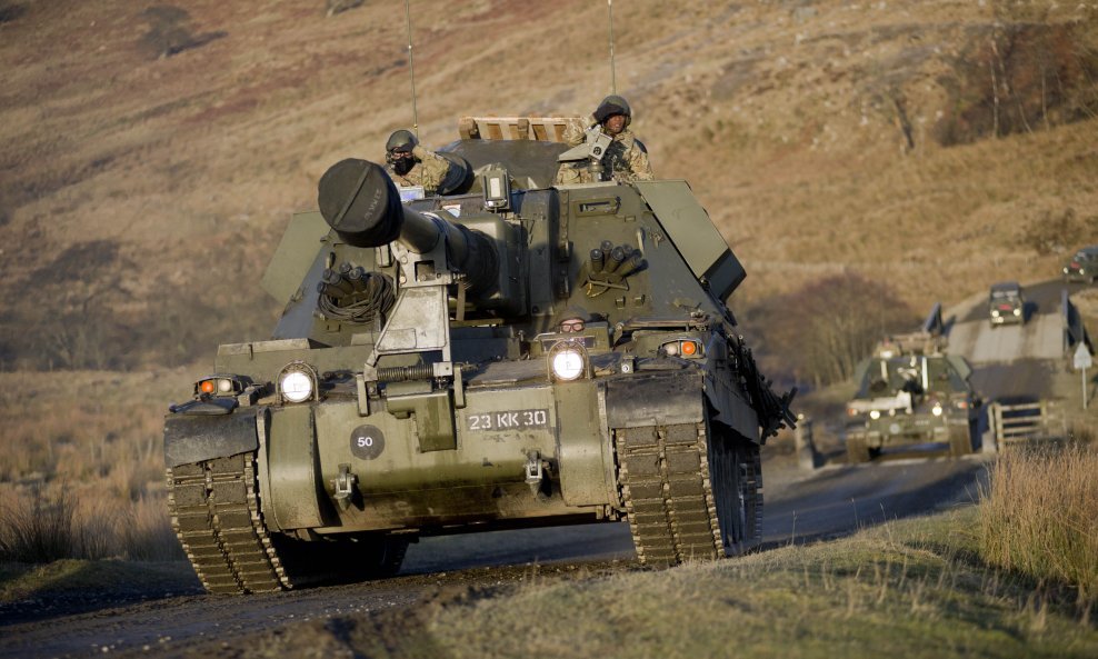 Samohodna haubica AS-90 ostat će u britanskoj vojsci sve do 2029.