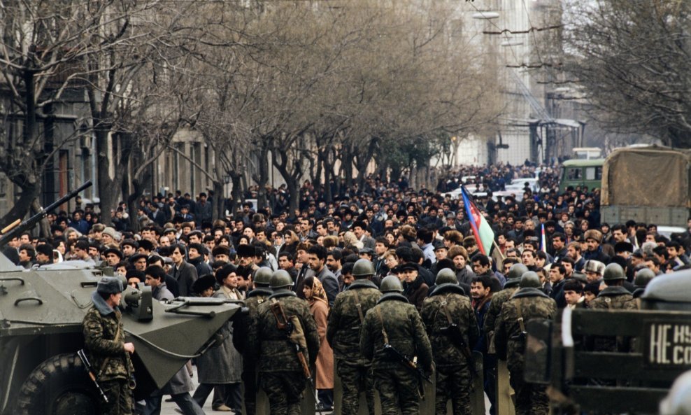 Intervencija sovjetske vojske u Azerbajdžanu u siječnju 1990.