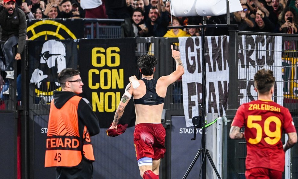 Još do prije nekoliko dana zajedno su slavili golove: Nicolo Zaniolo i navijači Rome