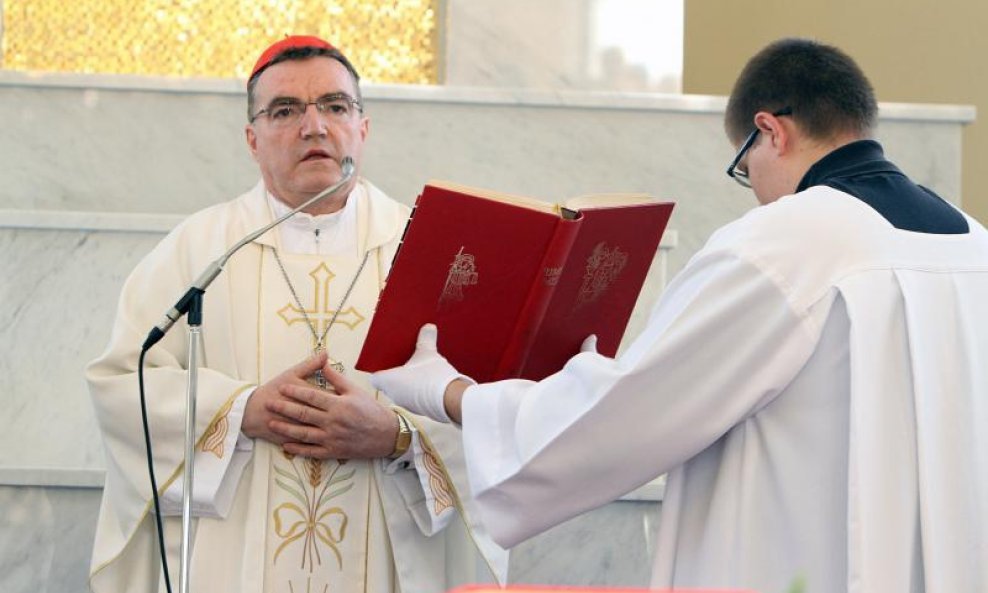 Bozanić predvodio misno slavlje povodom Tijelova (8)