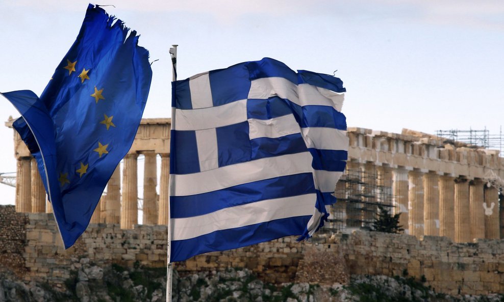 grčka europska unija zastava pokidana
