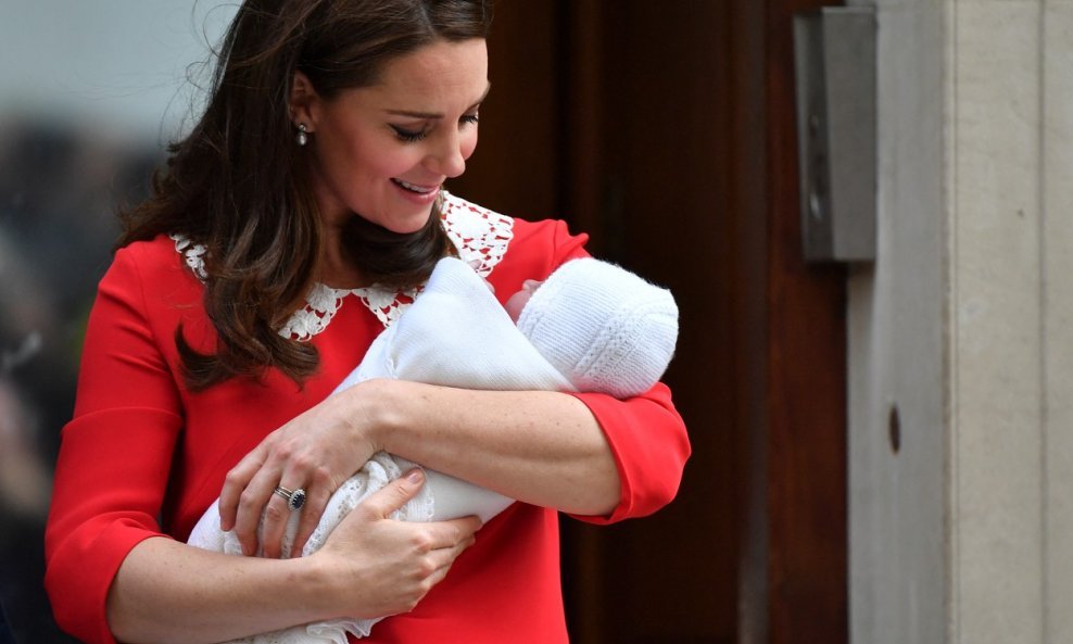 Kate Middleton i maleni Louis