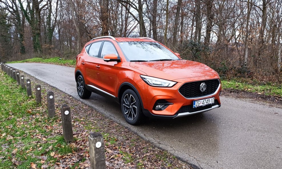 MG ZS XCLE 1.0 A/T Luxury