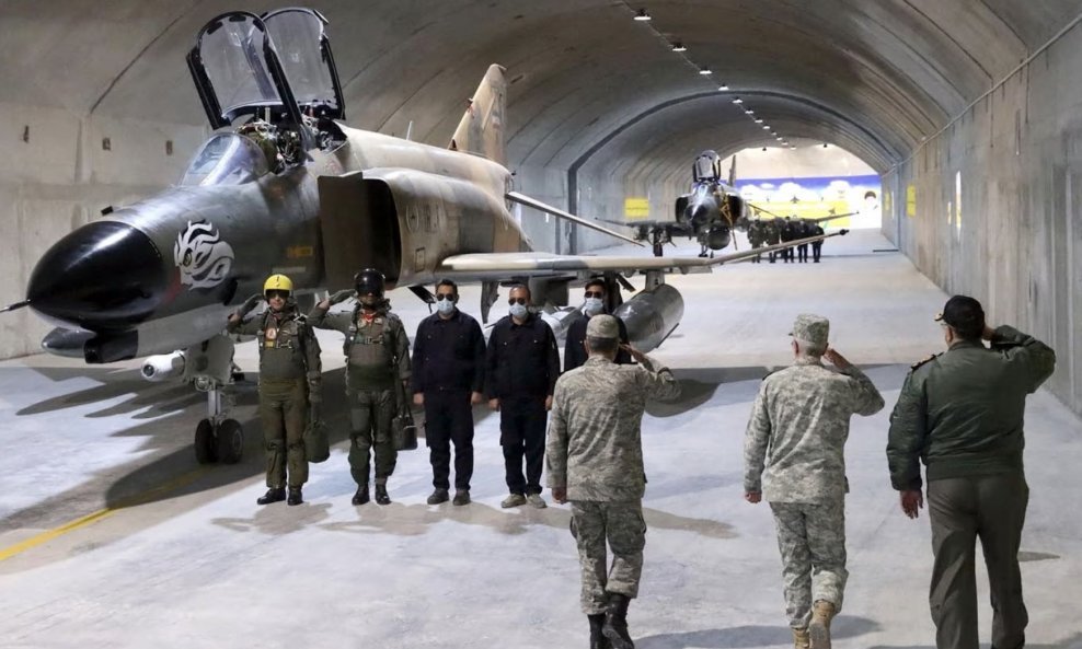 Podzemni aerodrom trebao bi biti dom za avione Su-35 koji tek trebaju stići iz Rusije