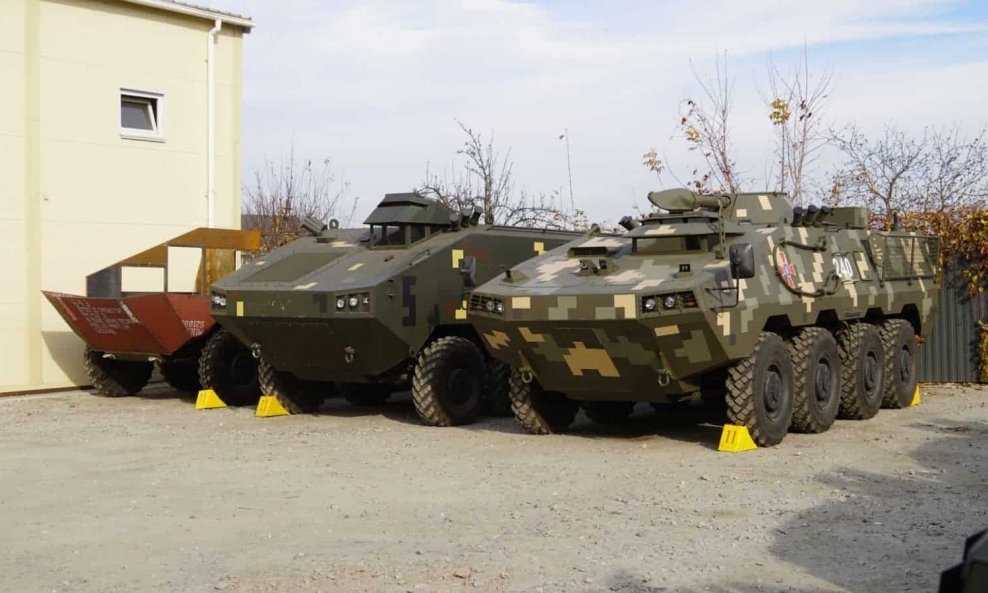 Osuvremenjeni BTR-60M poslani su kao pomoć u područje Bahmuta