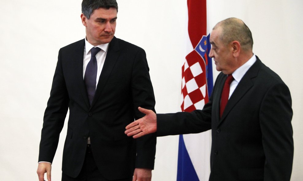 Zoran Milanović i Vjekoslav Bevanda pružena ruka