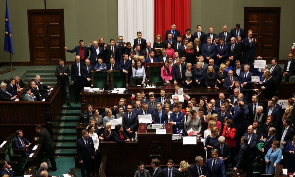 poljska oporba u parlamentu