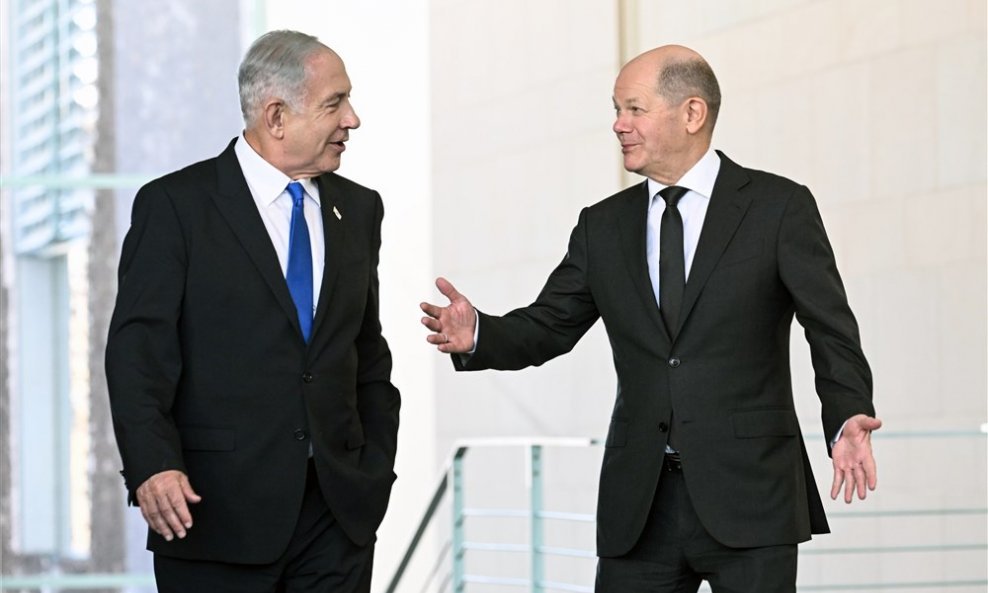 Benjamin Netanyahu i Olaf Scholz