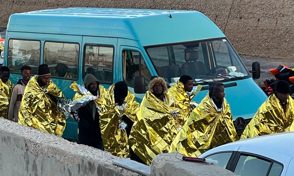 Spašeni migranti na Lampedusi