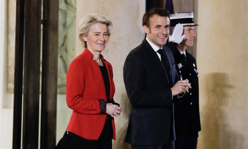 Ursula von der Leyen i Emmanuel Macron