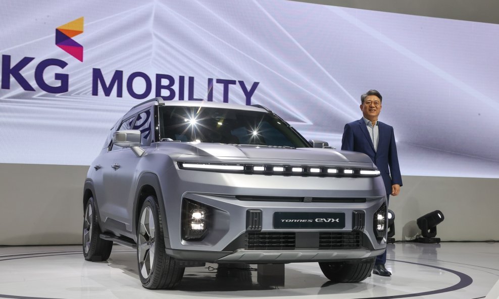 Električni SUV Torres EVX tvrtke KG Mobility predstavljen na Sajmu mobilnosti u Seulu