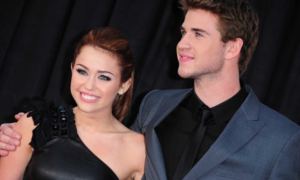 miley cyrus liam hemsworth