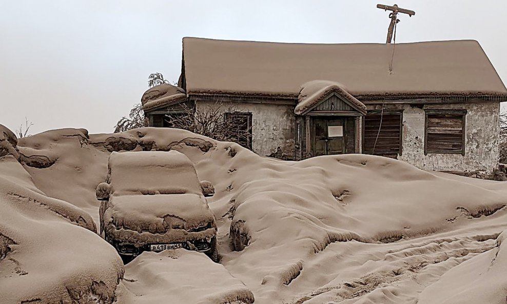 Rusko selo nakon potresa na Kamčatki