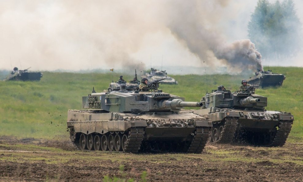 Ilustracija/Tenkovi Leopard 2