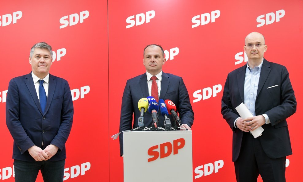 Potpredsjednik SDP-a Siniša Hajdaš Dončić, saborski zastupnik Boris Lalovac te voditelj SDP-ova Savjeta za gospodarstvo Josip Tica