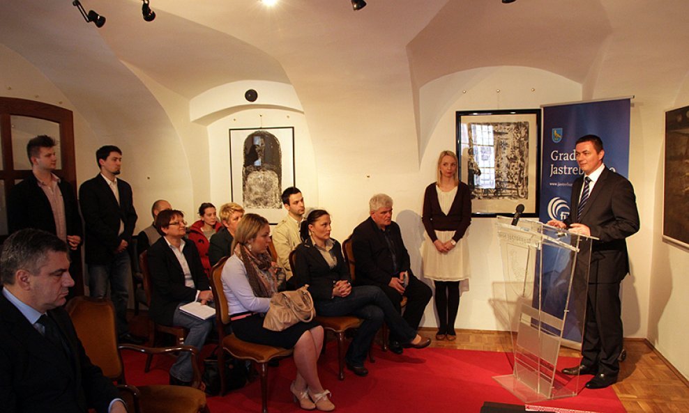  Jaskanskim studentima dvostruka potpora 