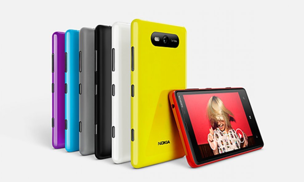 Nokia Lumia 820